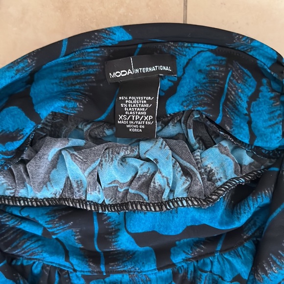 Women’s Moda International XS Halter Dress - Picture 4 of 5